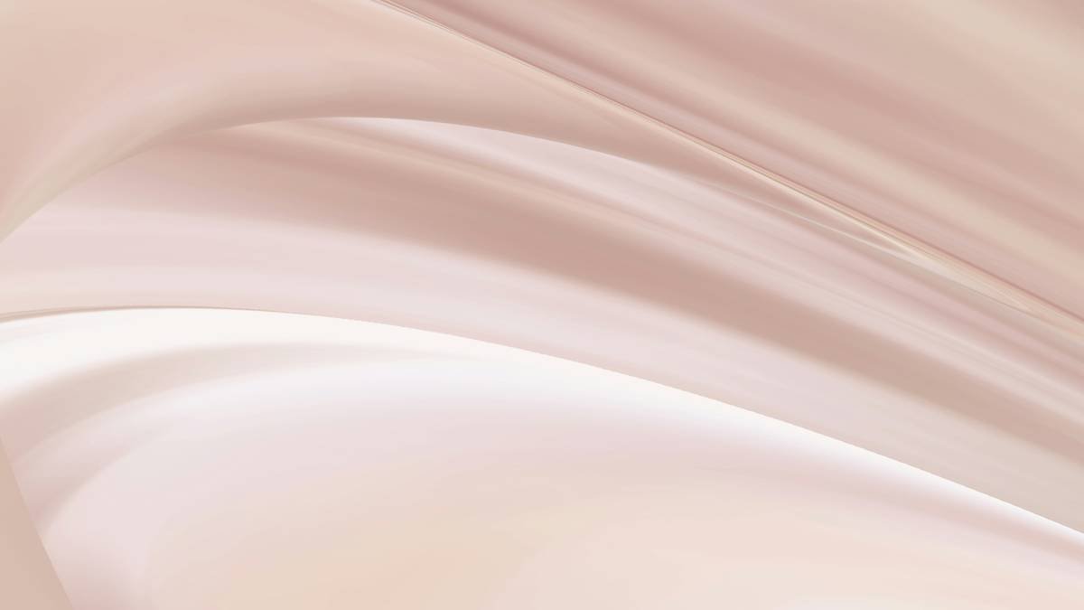 Side-by-side image: left shows bare ridged nail under magnification; right shows same nail after applying smoothing base—surface appears flat and even.