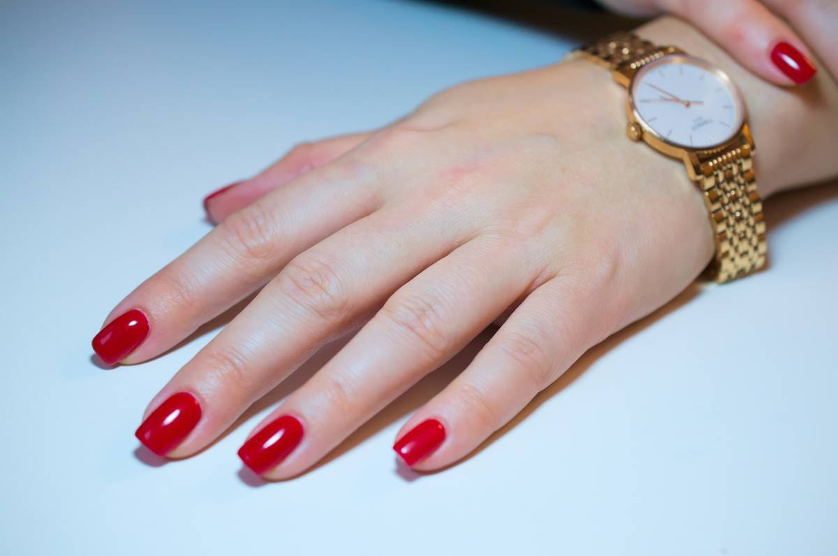 How to Achieve a Flawless Smooth Polish Coat Every Single Time